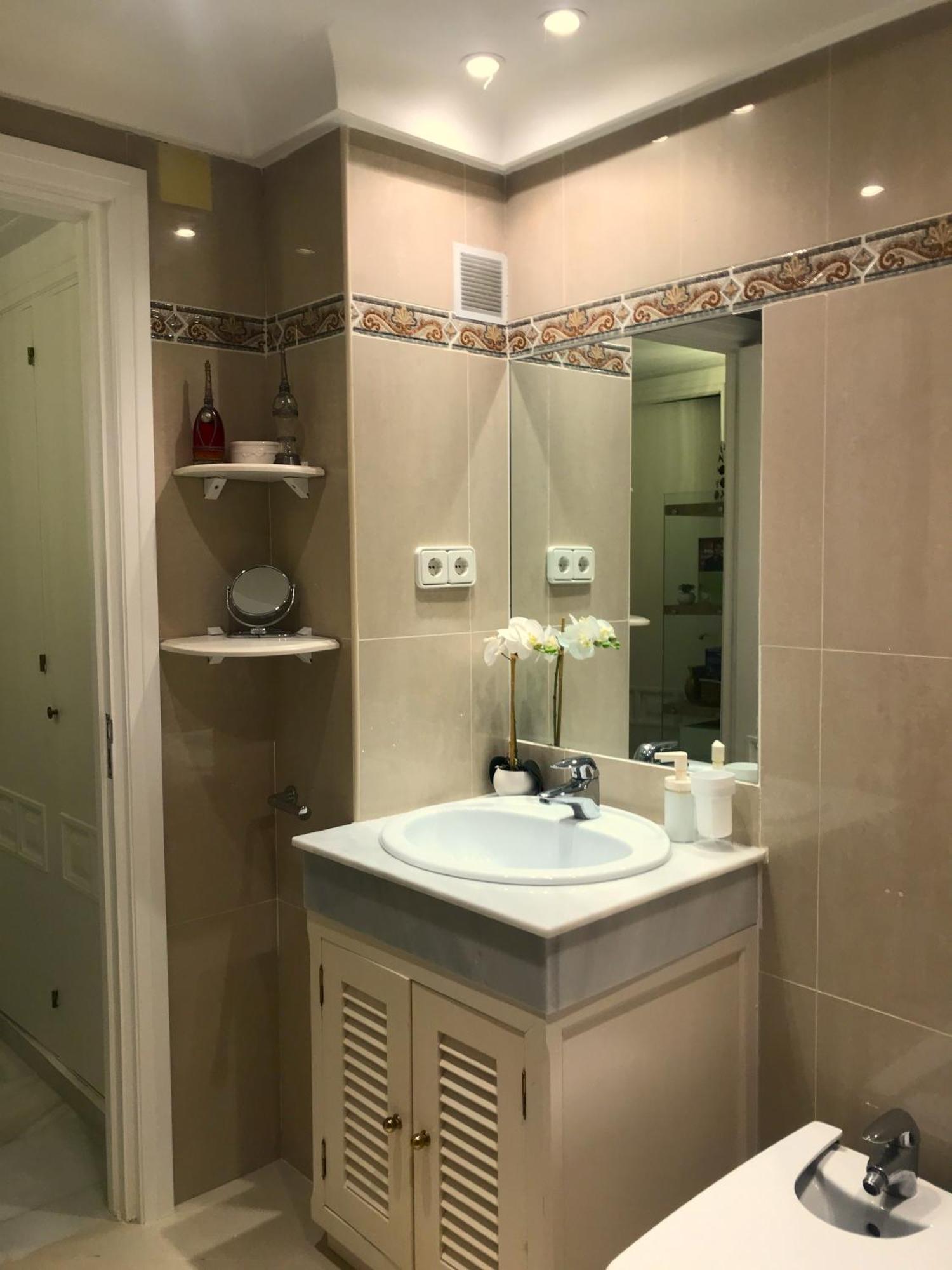 Habitacion Deluxe Con Bano Privado En Atalaya Apartagolf, เอสเตโปนา ภายนอก รูปภาพ